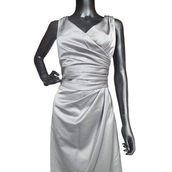 Silver Satin V-Neck Side Ruched Cocktail Dress - David's Bridal - Picture 3 of 5